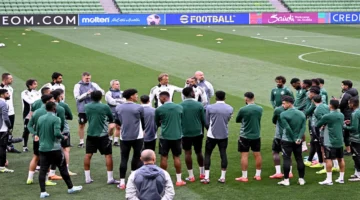 موعد مباراة السعودية وعمان والقناة الناقلة المجانية وتفاصيل التعليق الصوتي